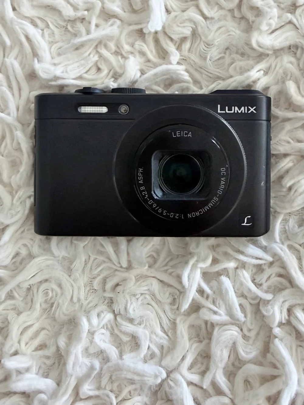 📸 Panasonic Luminix DMC-LF1 12 MP/ 7x Optical Zoom Digital Camera (Leica Lens)